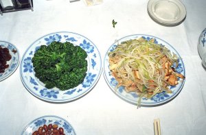野菜炒めと伊府麺