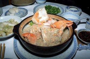 ノコギリガザミの土鍋煮＠福州食徳福海鮮館