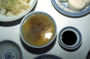芙蓉鮑魚（プレーンの茶碗蒸しの上に鮑入りのスープをはっています）