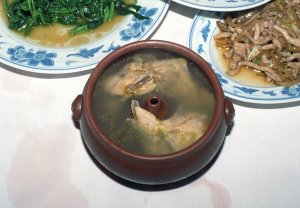 天麻気鍋鶏＠重慶飯店
